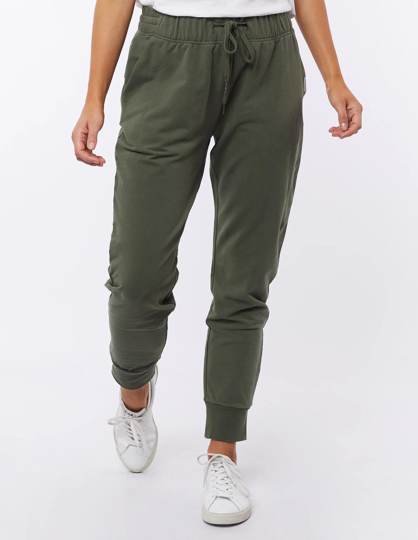 Betty Basic Cara Travel Jogger Olive