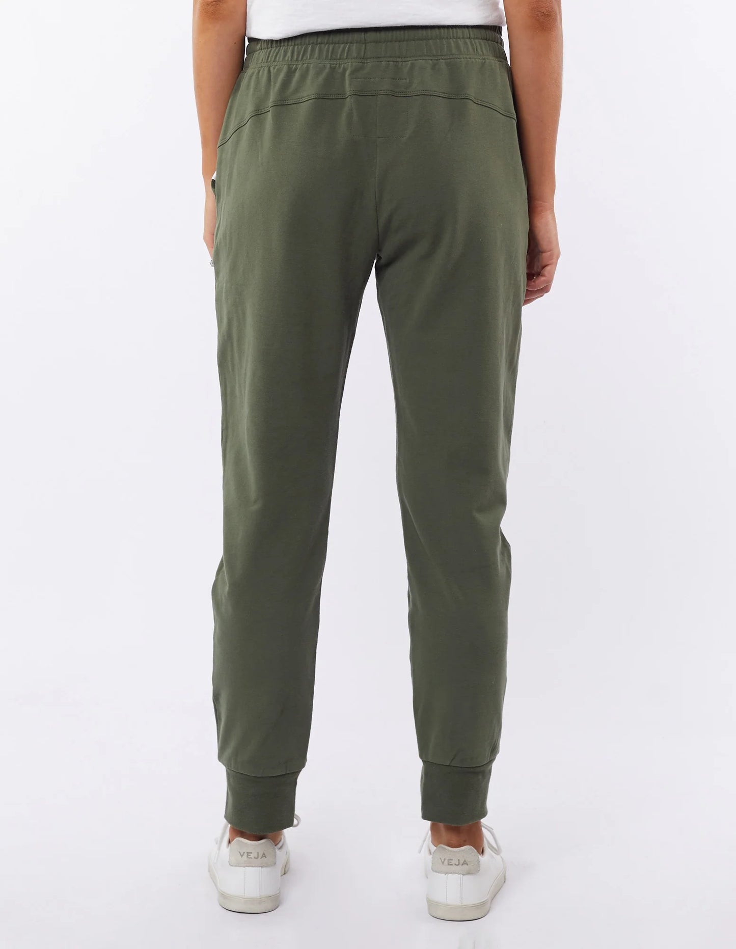 Betty Basic Cara Travel Jogger Olive