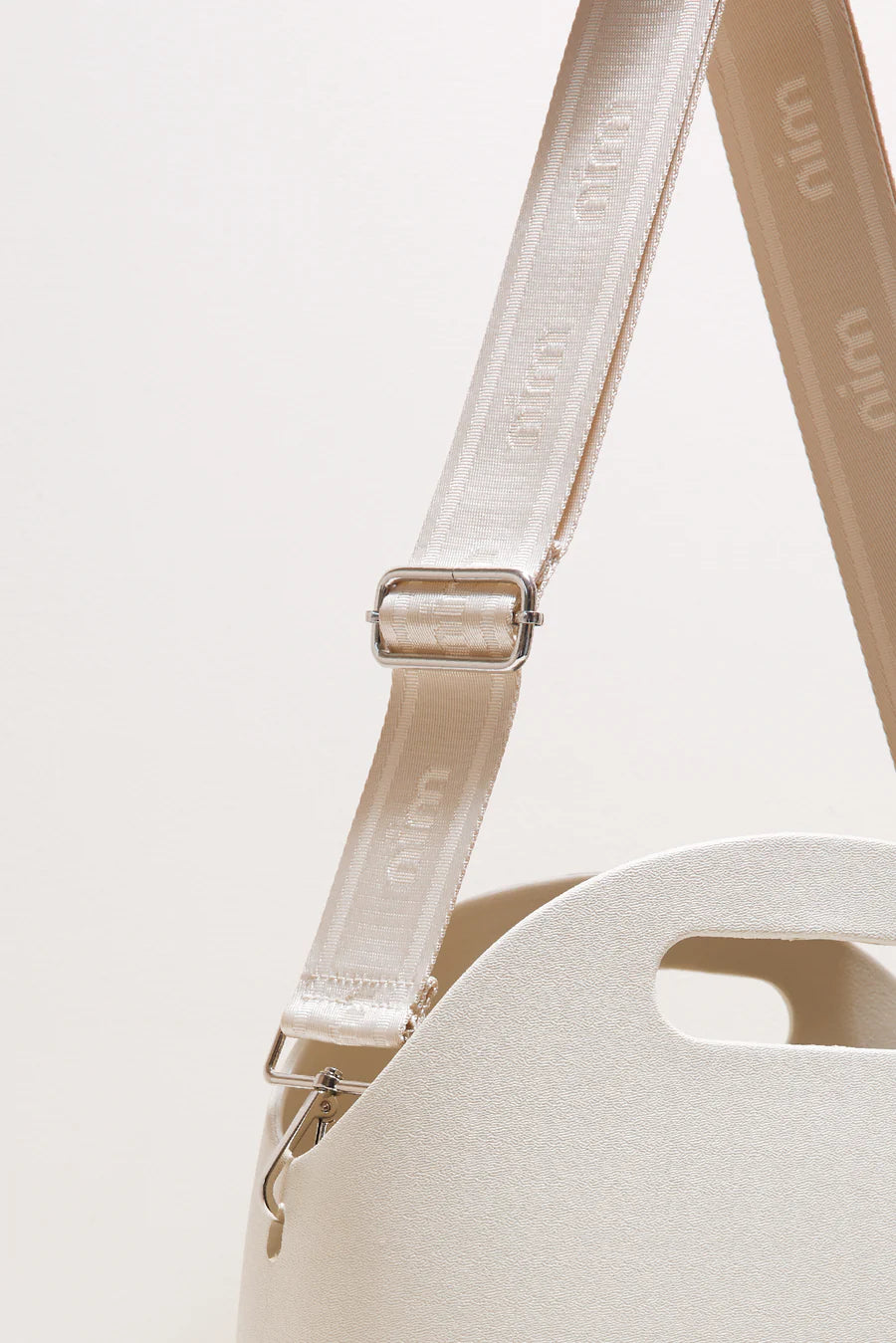 Shoulder Strap - Crème Mono + Silver